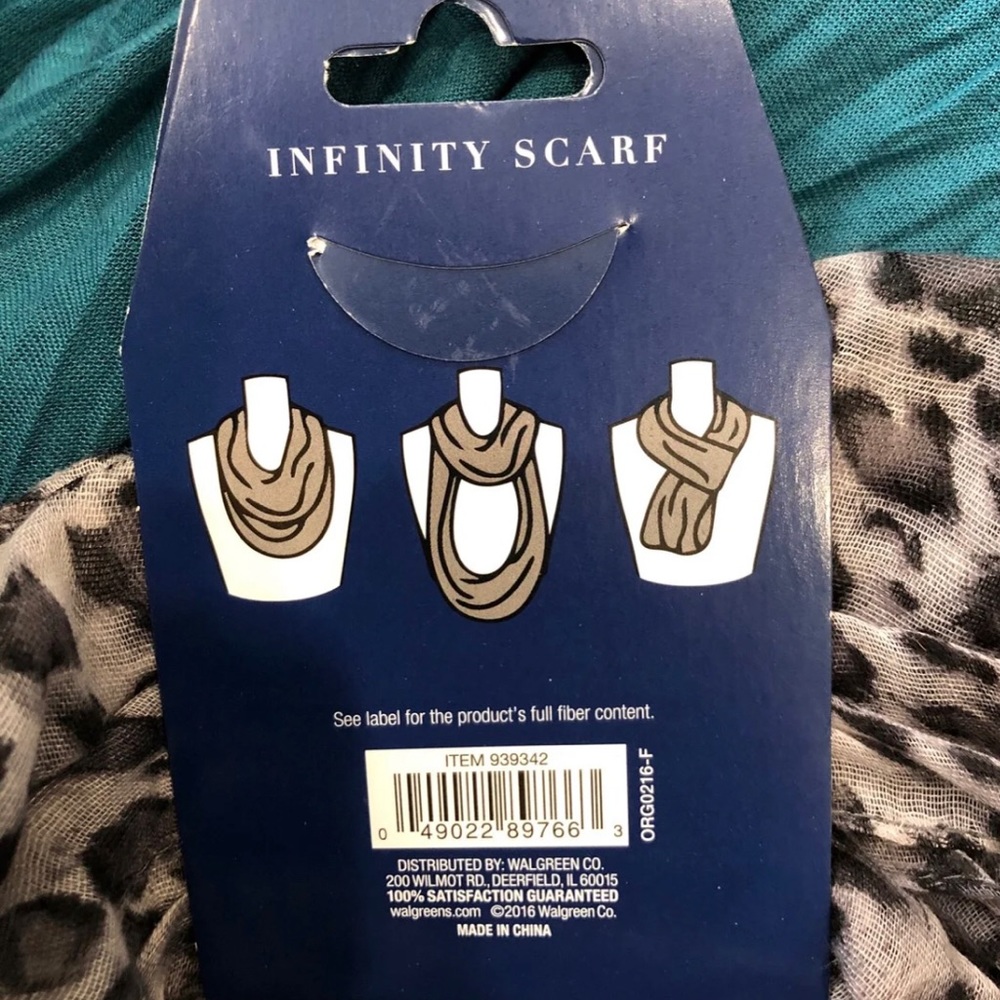 Scarves - Picture 6 of 7
